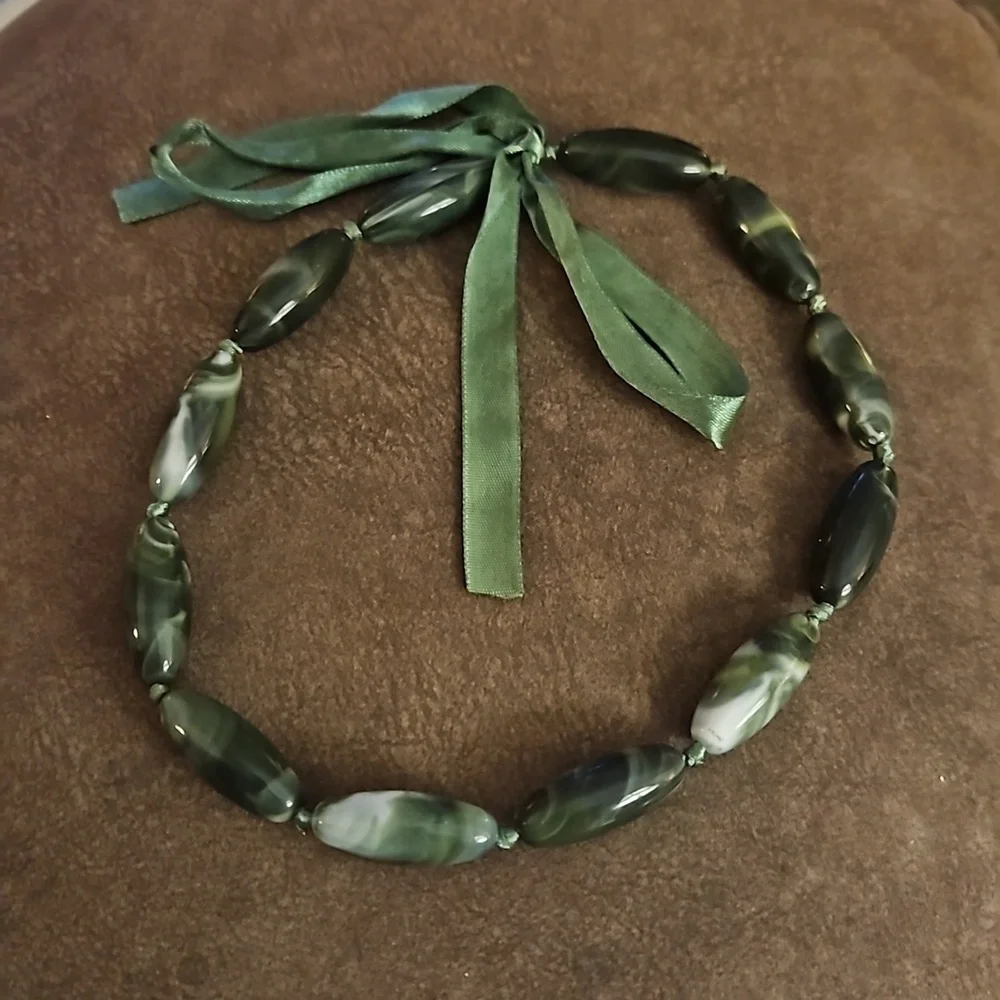 HANDMADE Moss Acrylic Marble Bead Ribbon Knotted Bow Necklace - Picture 2 of 6